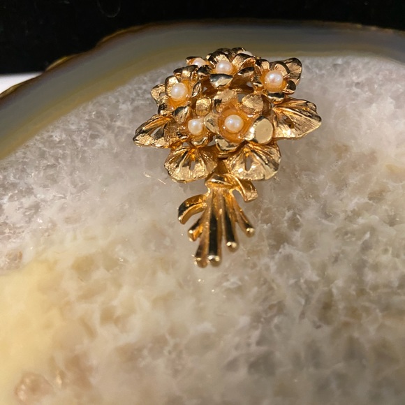 Vintage golden floral w Pearl brooch vintage - Picture 7 of 8
